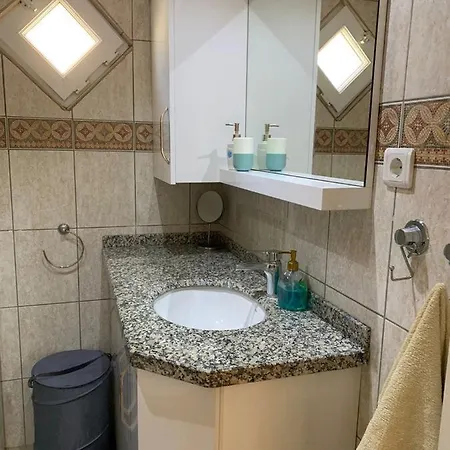 Квартира С Видом На Море И Горы Apartament